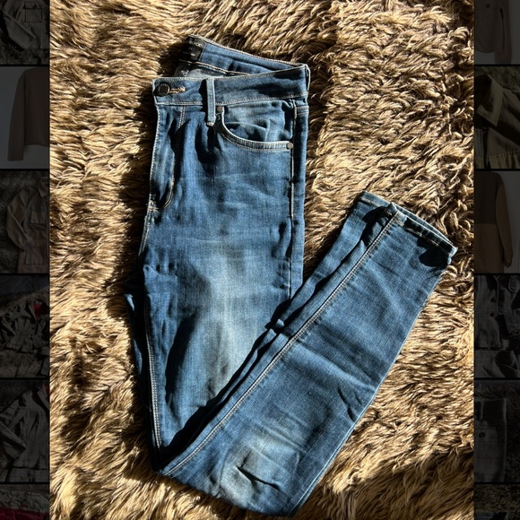 Skinny Blue Jeans - Picture 3 of 3